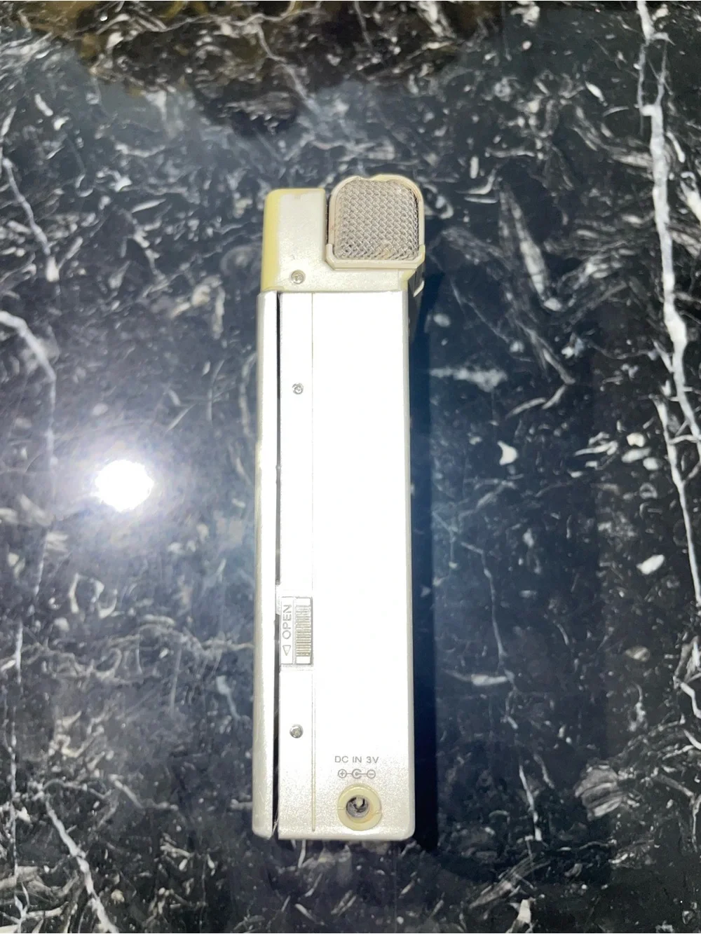 VINTAGE SONY WM-R2 RECORDING WALKMAN - FOR PARTS OR REPAIR
